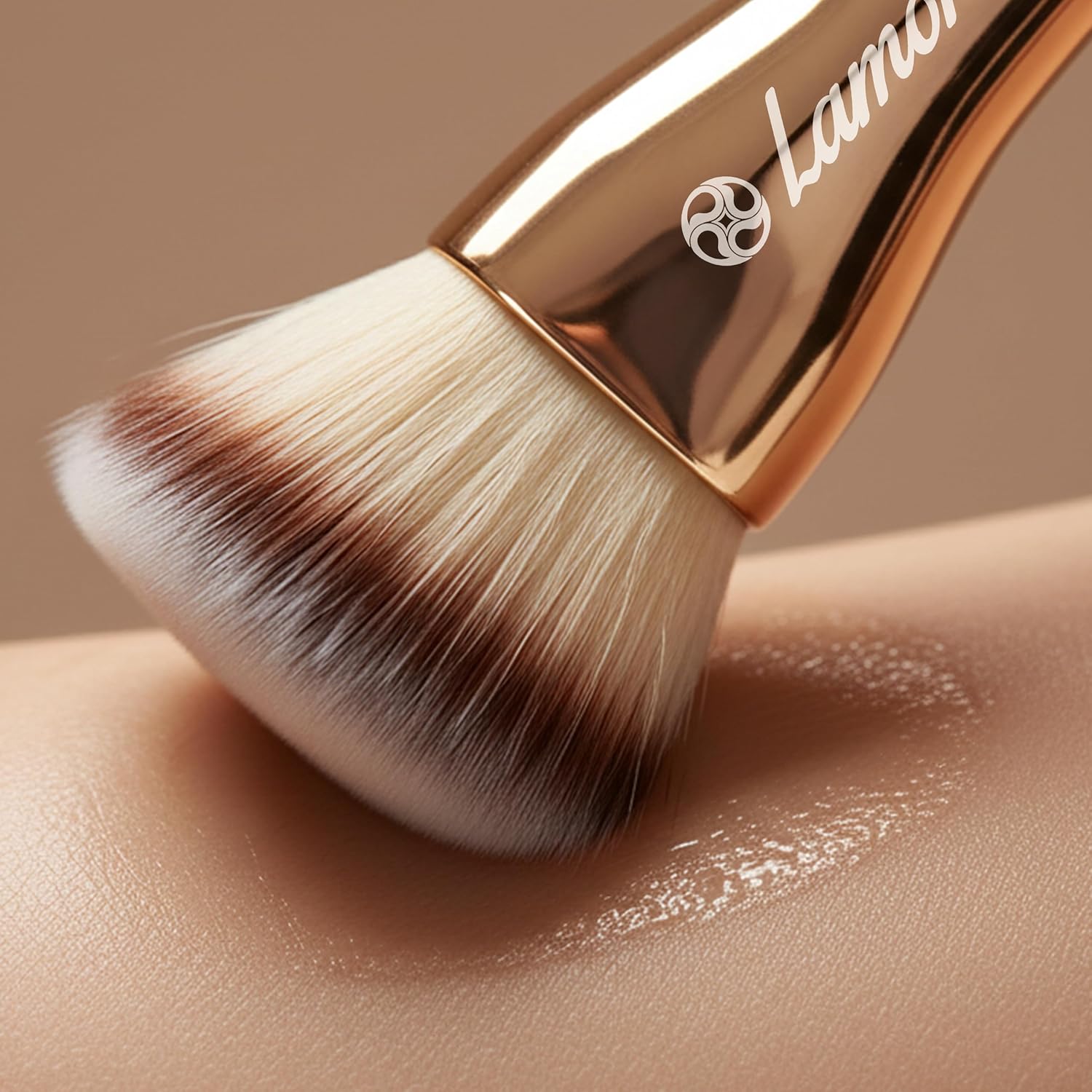 Foundation Brush Heart Gold