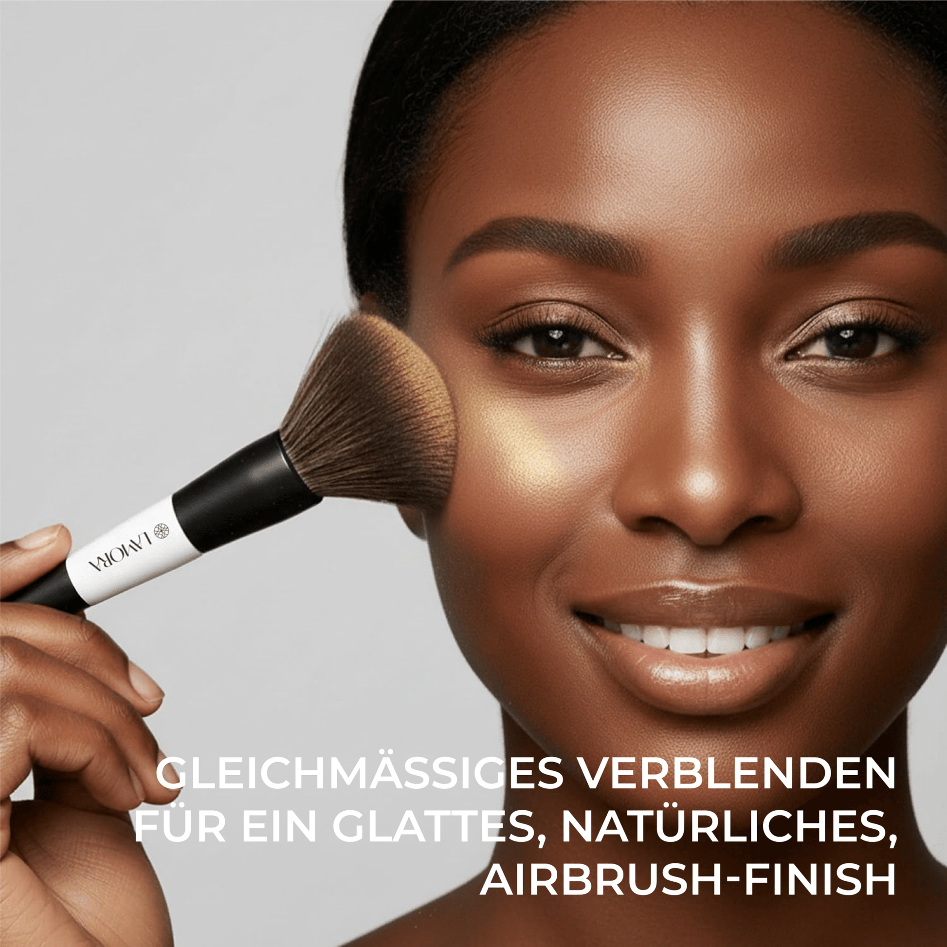 Duo Puder Bronzer Pinsel - Lamora Beauty